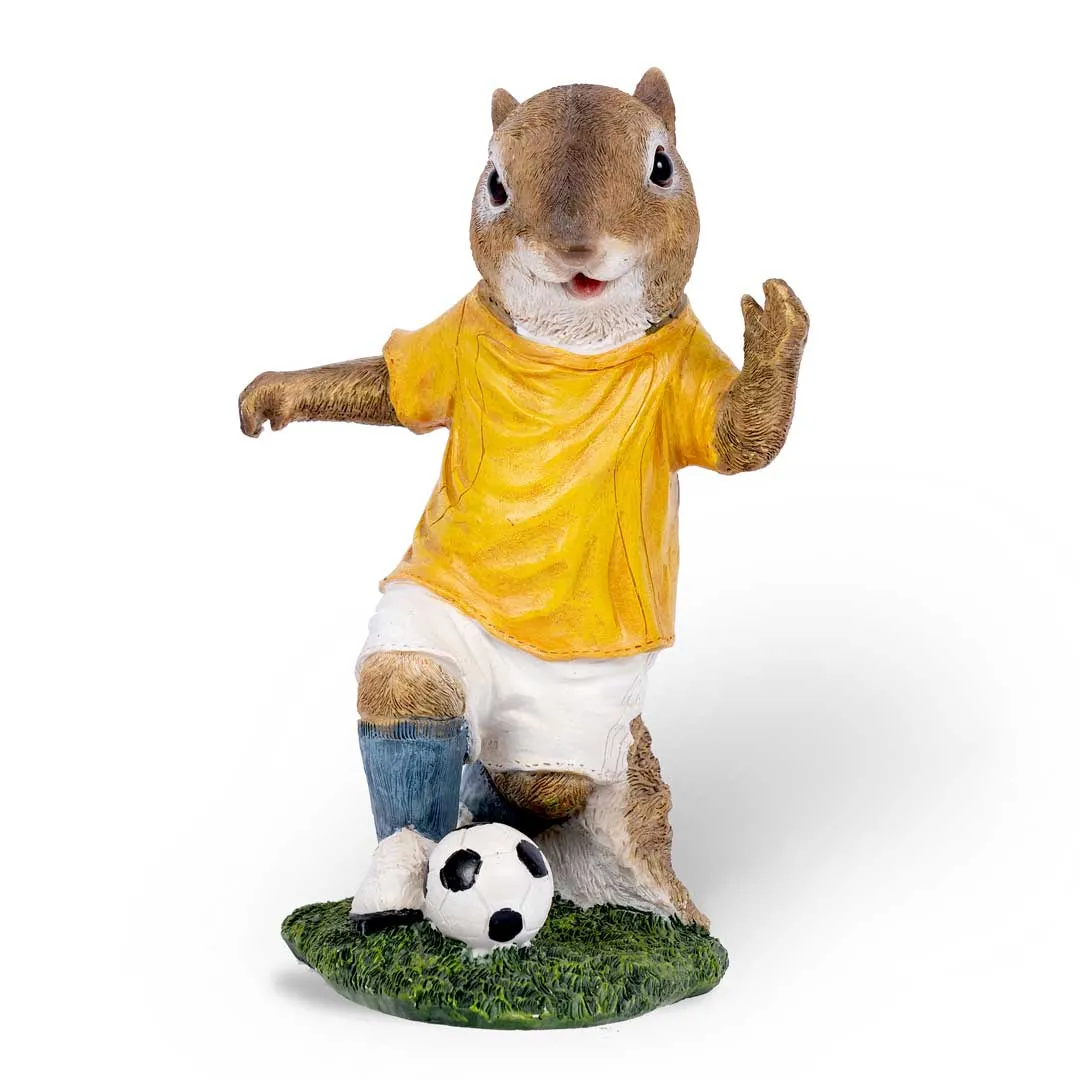 Messie the Squirrel: Garden Decor